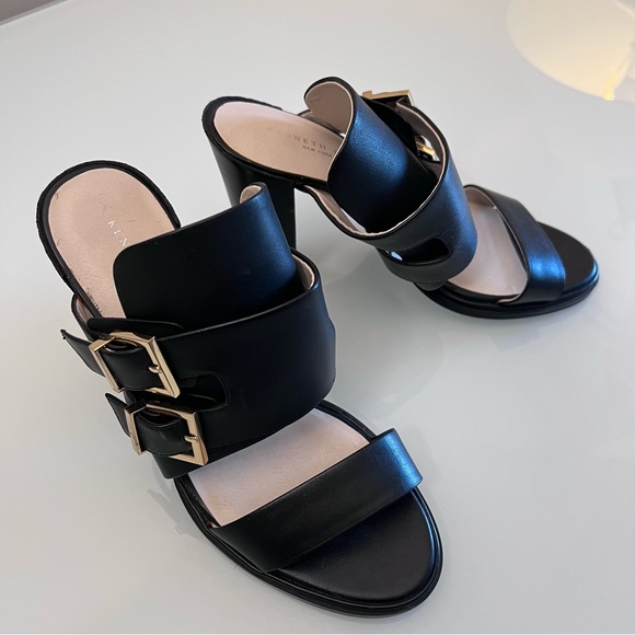 KENNETH COLE | Black & gold buckle accent stack heel fall sandal - Picture 7 of 7